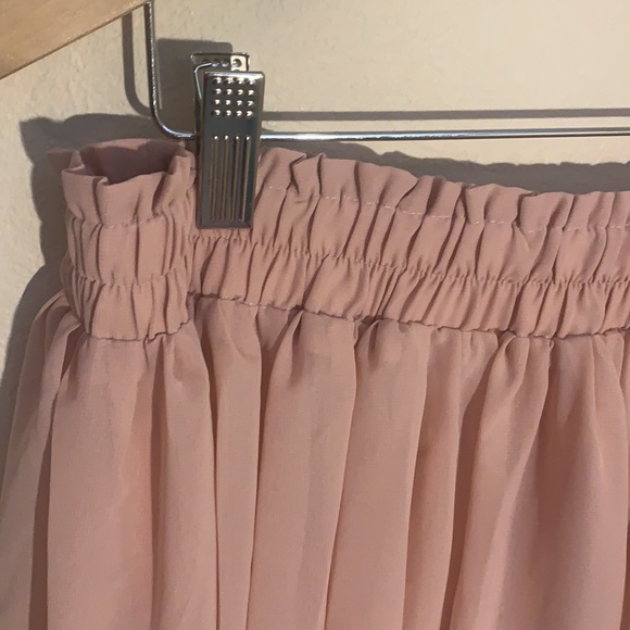 Floor length flowy skirt - Picture 2 of 4